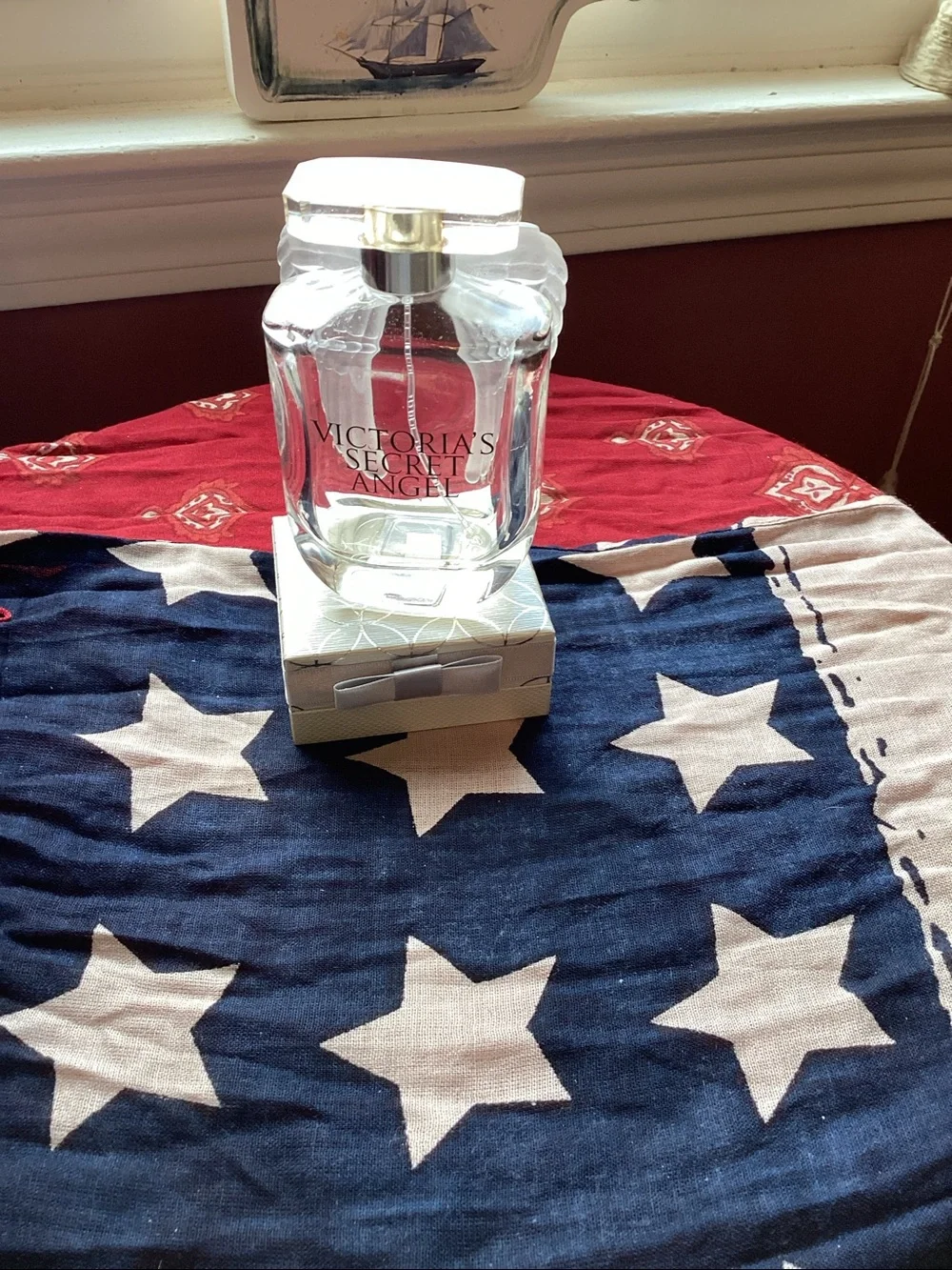 Victoria's Secret Angel Perfume - Clear Bottle with Gold Accent Empty Bottle - Picture 3 of 6